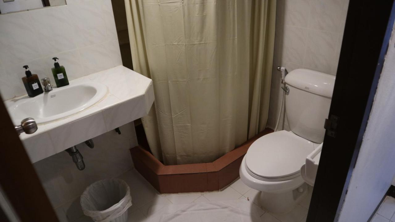 Patong Triple P Hotel Bagian luar foto