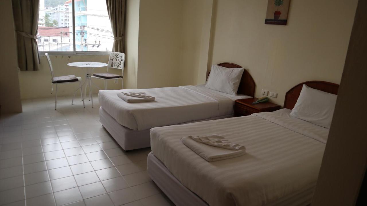 Patong Triple P Hotel Bagian luar foto