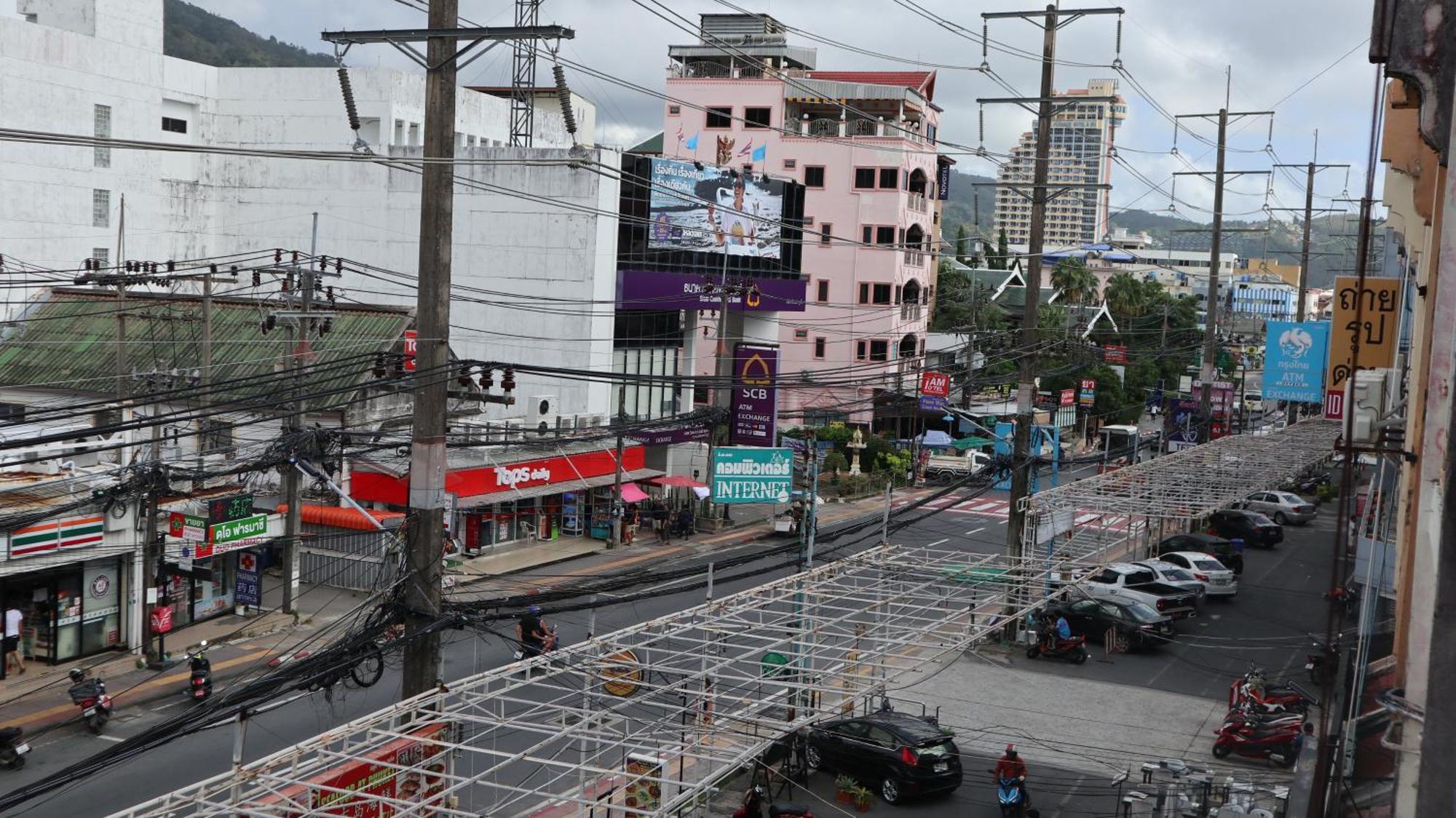 Patong Triple P Hotel Bagian luar foto